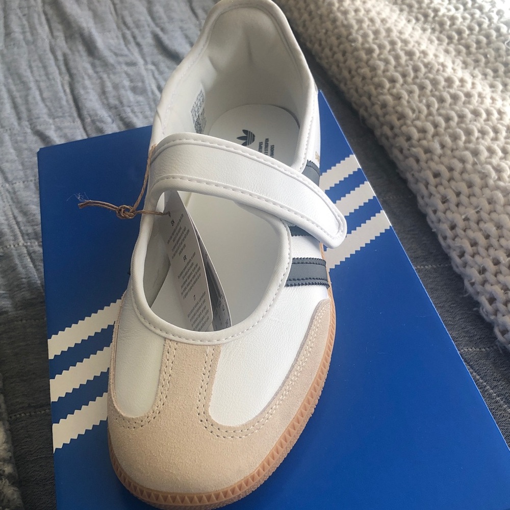 adidas White and Tan Women's Sneakers